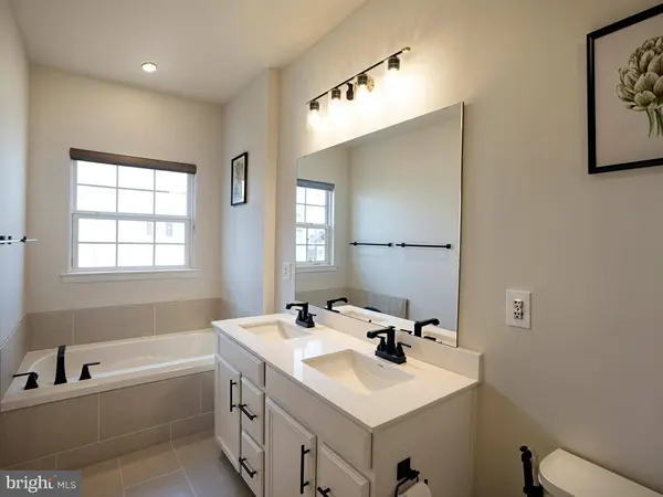 19439 SPOKAN SQ, Leesburg, VA 20175