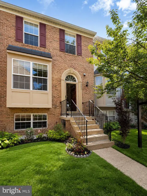 13824 BRIDLINGTON CT, Centreville, VA 20120