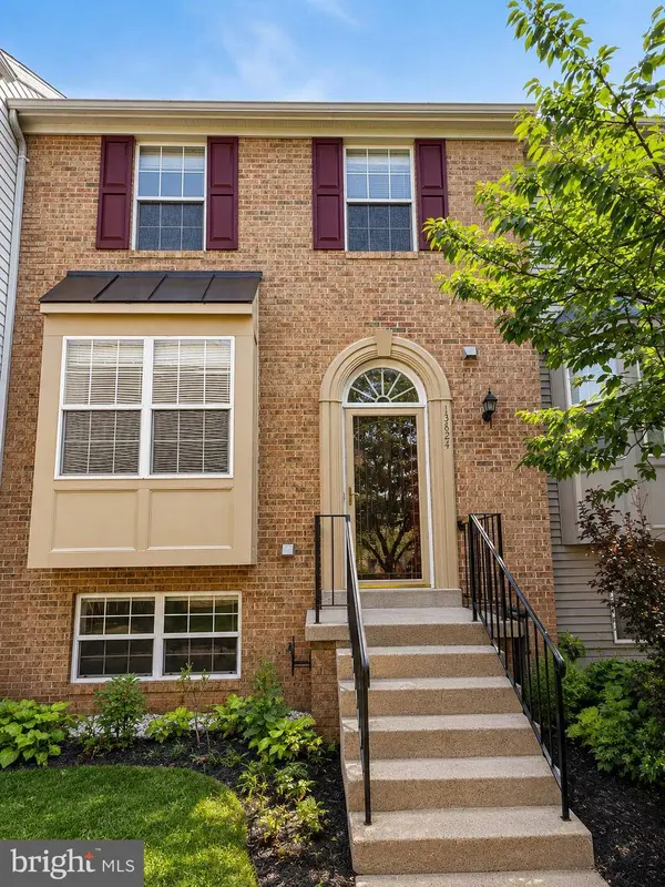 13824 BRIDLINGTON CT, Centreville, VA 20120