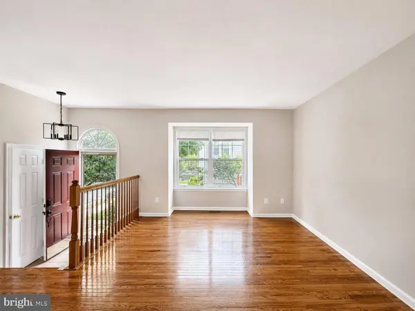 13824 BRIDLINGTON CT, Centreville, VA 20120