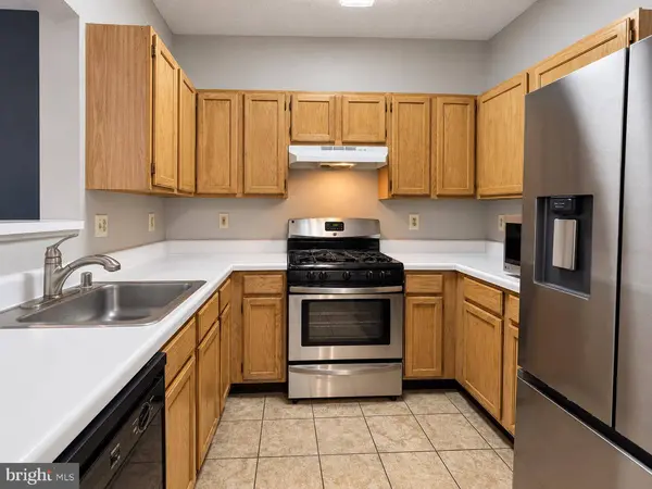 14304 ROSY LN #11, Centreville, VA 20121