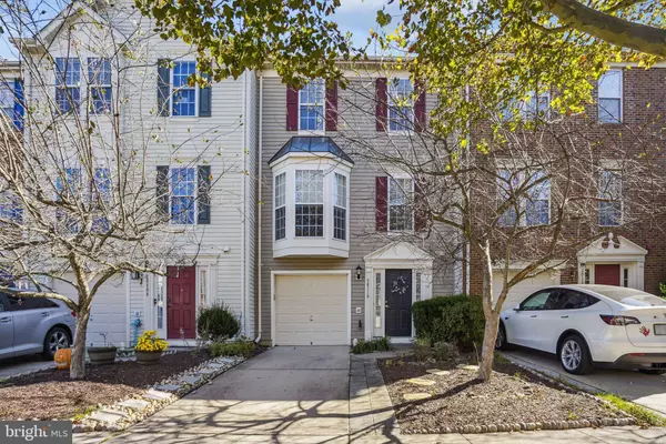 26110 LANDS END DR, Chantilly, VA 20152