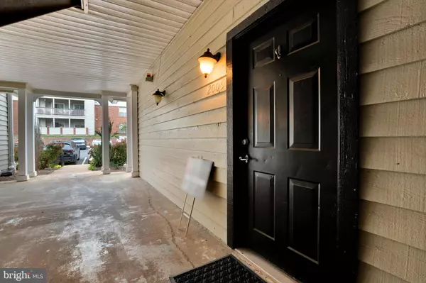 12151 PENDERVIEW LN #2005, Fairfax, VA 22033