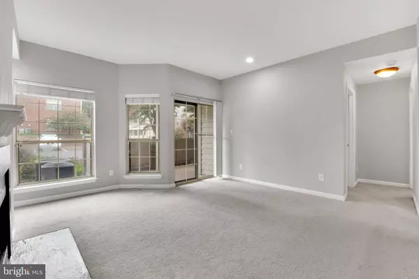 12151 PENDERVIEW LN #2005, Fairfax, VA 22033