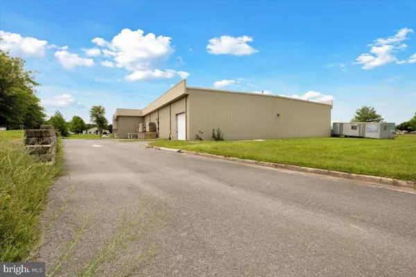 1326 PROGRESS DR, Front Royal, VA 22630