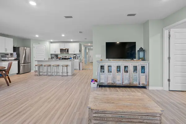 381 Winters Ave, Gulf Shores, AL 36542