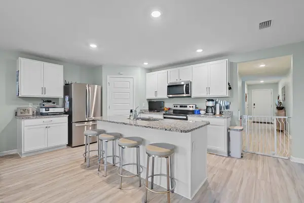 381 Winters Ave, Gulf Shores, AL 36542