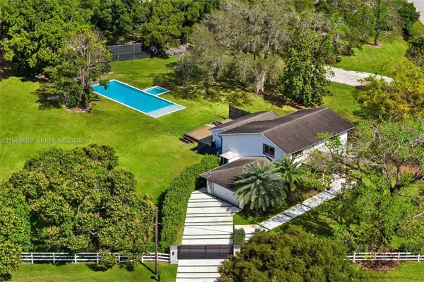 18301 SW 50th St, Weston, FL 33331