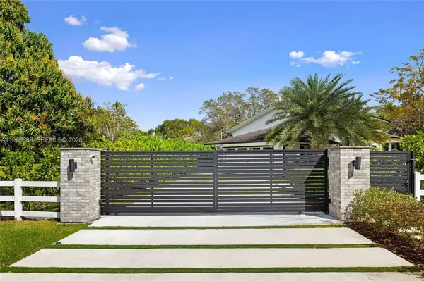 18301 SW 50th St, Weston, FL 33331