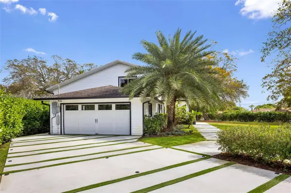 18301 SW 50th St, Weston, FL 33331