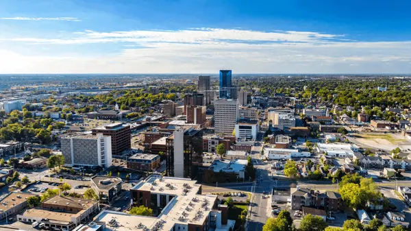 Lexington Seller Sentiment: Navigating a Changing Market,Kymberly Clem- McCreary
