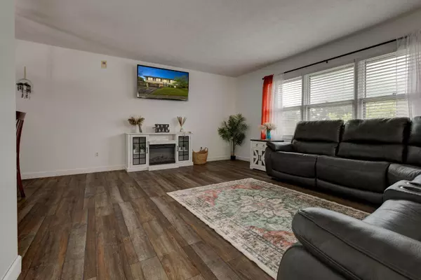 3373 Pimlico Parkway, Lexington, KY 40517