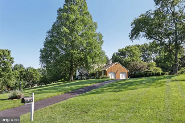 1118 DORSET DR, West Chester, PA 19382