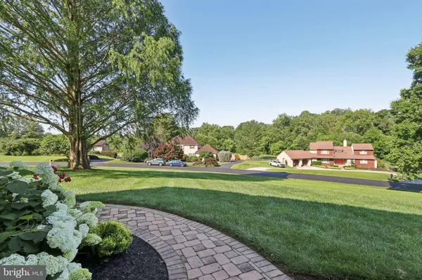 1118 DORSET DR, West Chester, PA 19382