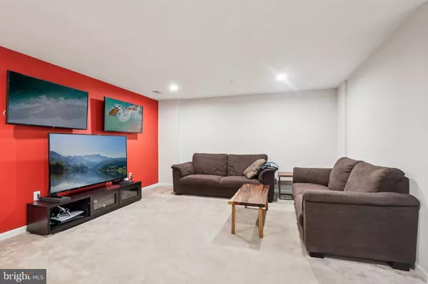 103 SIMMONS ALY, Phoenixville, PA 19460