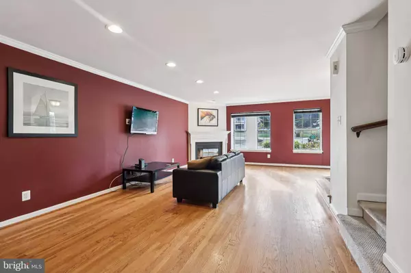 737 BRADFORD TER #252, West Chester, PA 19382