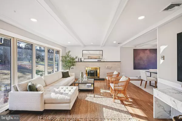 3 EDGEWOOD DR, Downingtown, PA 19335