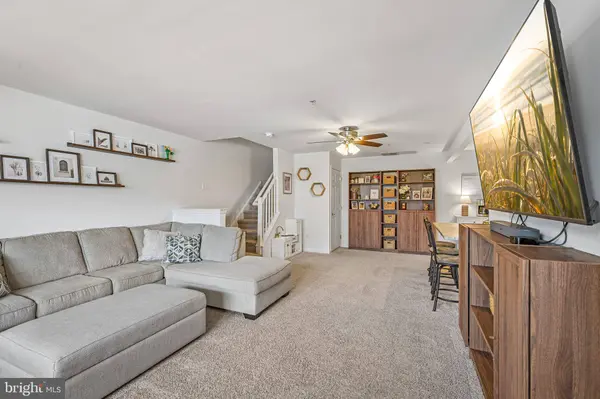 203 FLAGSTONE RD #6, Chester Springs, PA 19425