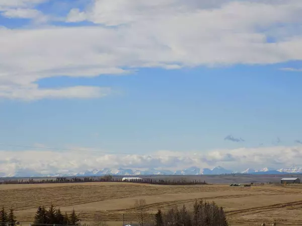 RR22 Symon's Valley Road, Rural Rocky View County, AB T0M 0S0