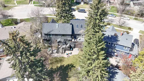 1616 Summer ST SW, Calgary, AB T3C2J6