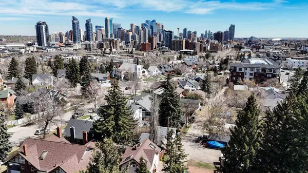 1616 Summer ST SW, Calgary, AB T3C2J6