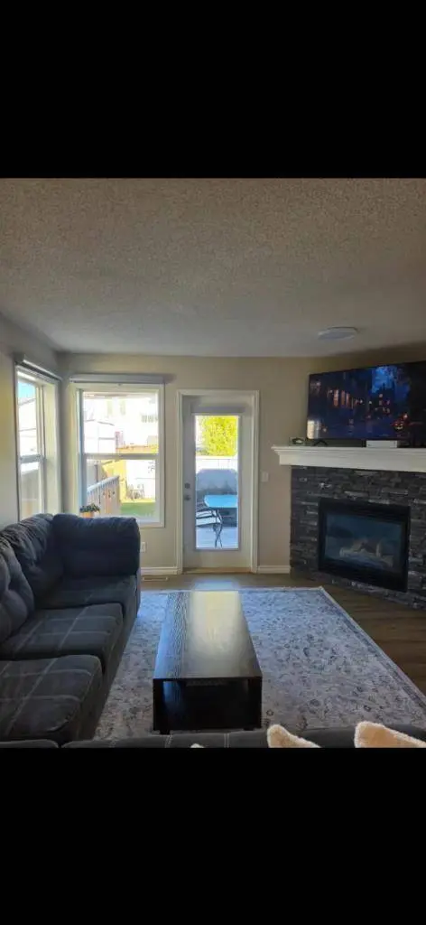 754 Luxstone Gate SW, Airdrie, AB T4B 0H3