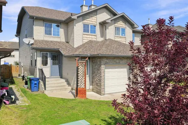 754 Luxstone Gate SW, Airdrie, AB T4B 0H3