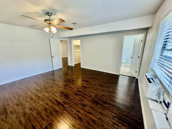 304 E Mistletoe, San Antonio, TX 78212