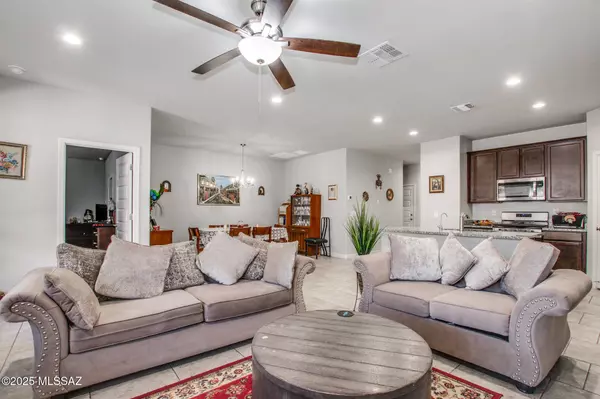 10046 N Cardon Grande Trail, Marana, AZ 85653