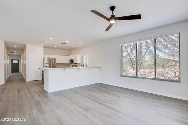 6056 W 10 Star Drive, Tucson, AZ 85713