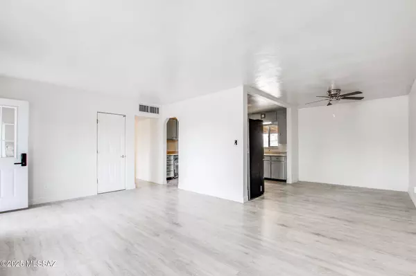 5972 E 22nd Street, Tucson, AZ 85711