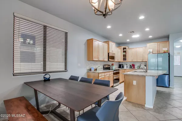 6537 W Sugar Pine Trail, Tucson, AZ 85743