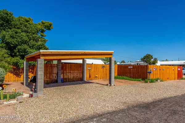 11252 E BOISE Street E, Apache Junction, AZ 85120