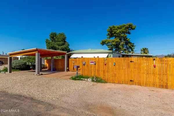 11252 E BOISE Street E, Apache Junction, AZ 85120