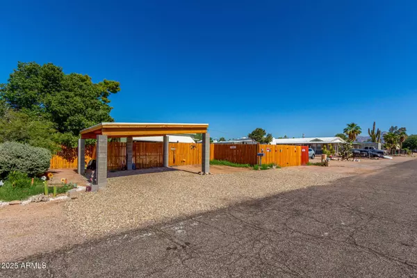 11252 E BOISE Street E, Apache Junction, AZ 85120