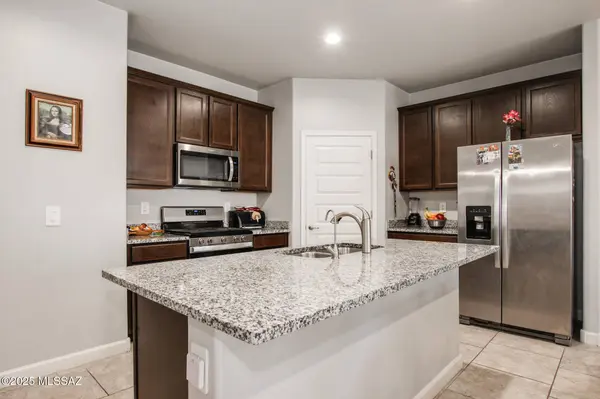 10046 N Cardon Grande TRL, Marana, AZ 85653