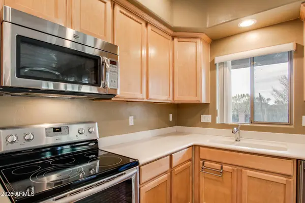 8371 N AMBER BURST Drive, Tucson, AZ 85743