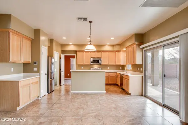 8371 N Amber Burst Dr, Tucson, AZ 85743