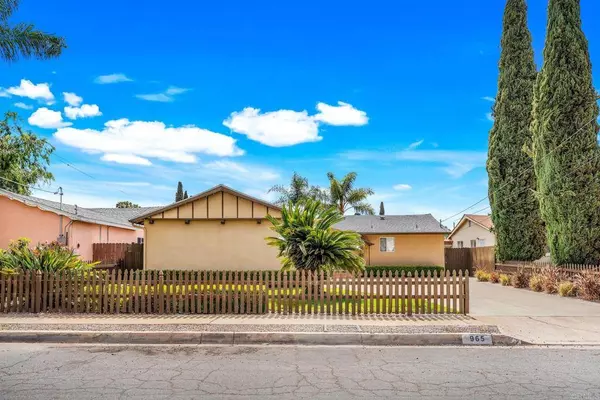 965 N Beech ST, Escondido, CA 92026