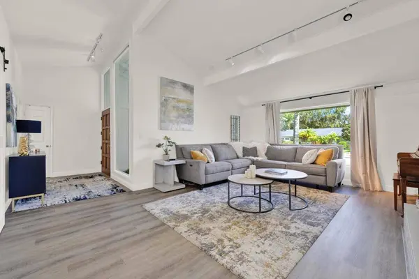 6460 Golfcrest DR, San Diego, CA 92119