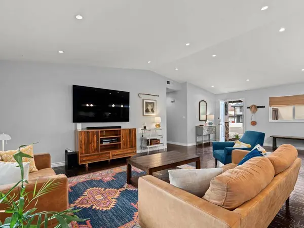 6218 Snowbond ST, San Diego, CA 92120