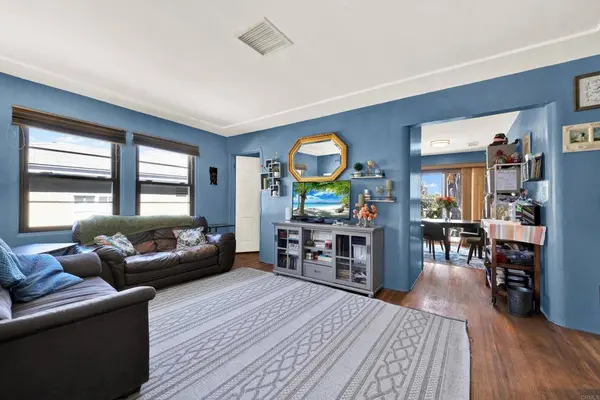 7008 Hybeth DR, La Mesa, CA 91941