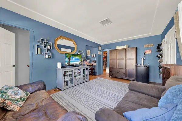 7008 Hybeth DR, La Mesa, CA 91941