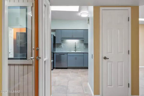 1236 W Camino Del Pato, Green Valley, AZ 85622