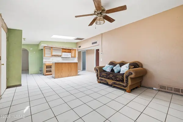 325 W Santa Paula St, Tucson, AZ 85706