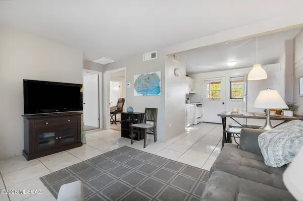 261 S Paseo Tierra, Green Valley, AZ 85614