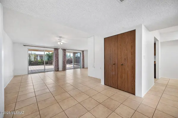 413 W San Ignacio, Green Valley, AZ 85614