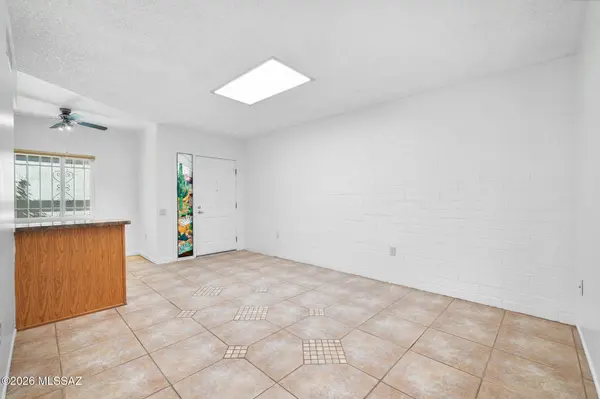 1018 Cll De La Temporada, Green Valley, AZ 85614