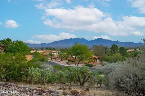 937 W Desert Hills Dr, Green Valley, AZ 85622