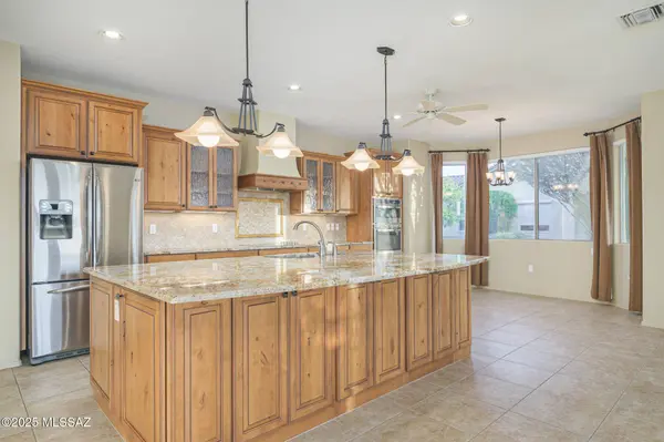 4594 S Moon River Place, Green Valley, AZ 85622